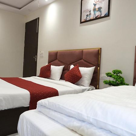 Hotel De Hocks Deluxe - New Delhi Railway Station エクステリア 写真
