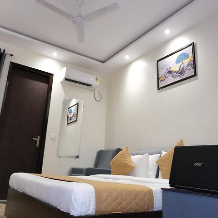 Hotel De Hocks Deluxe - New Delhi Railway Station エクステリア 写真