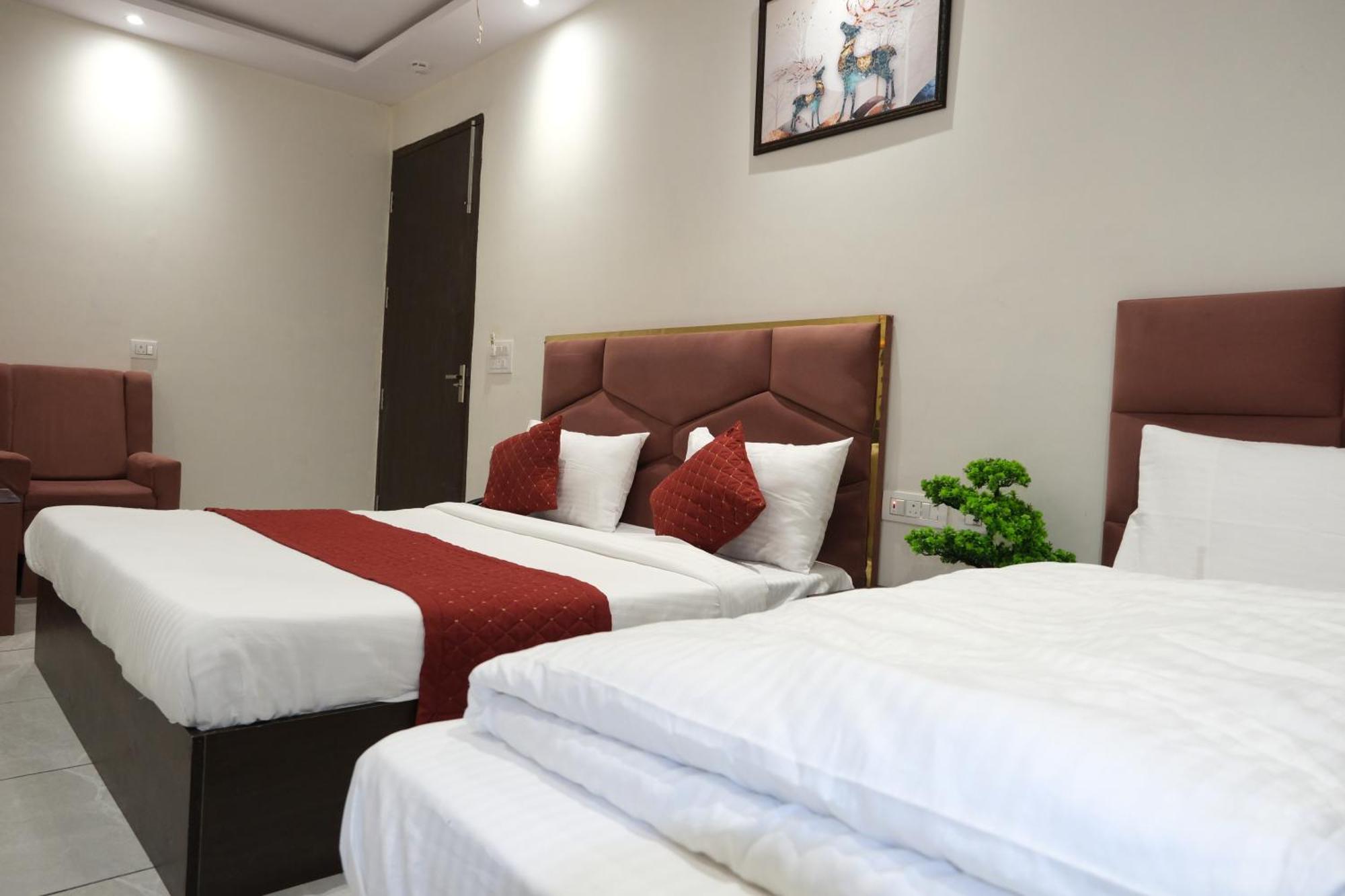 Hotel De Hocks Deluxe - New Delhi Railway Station エクステリア 写真
