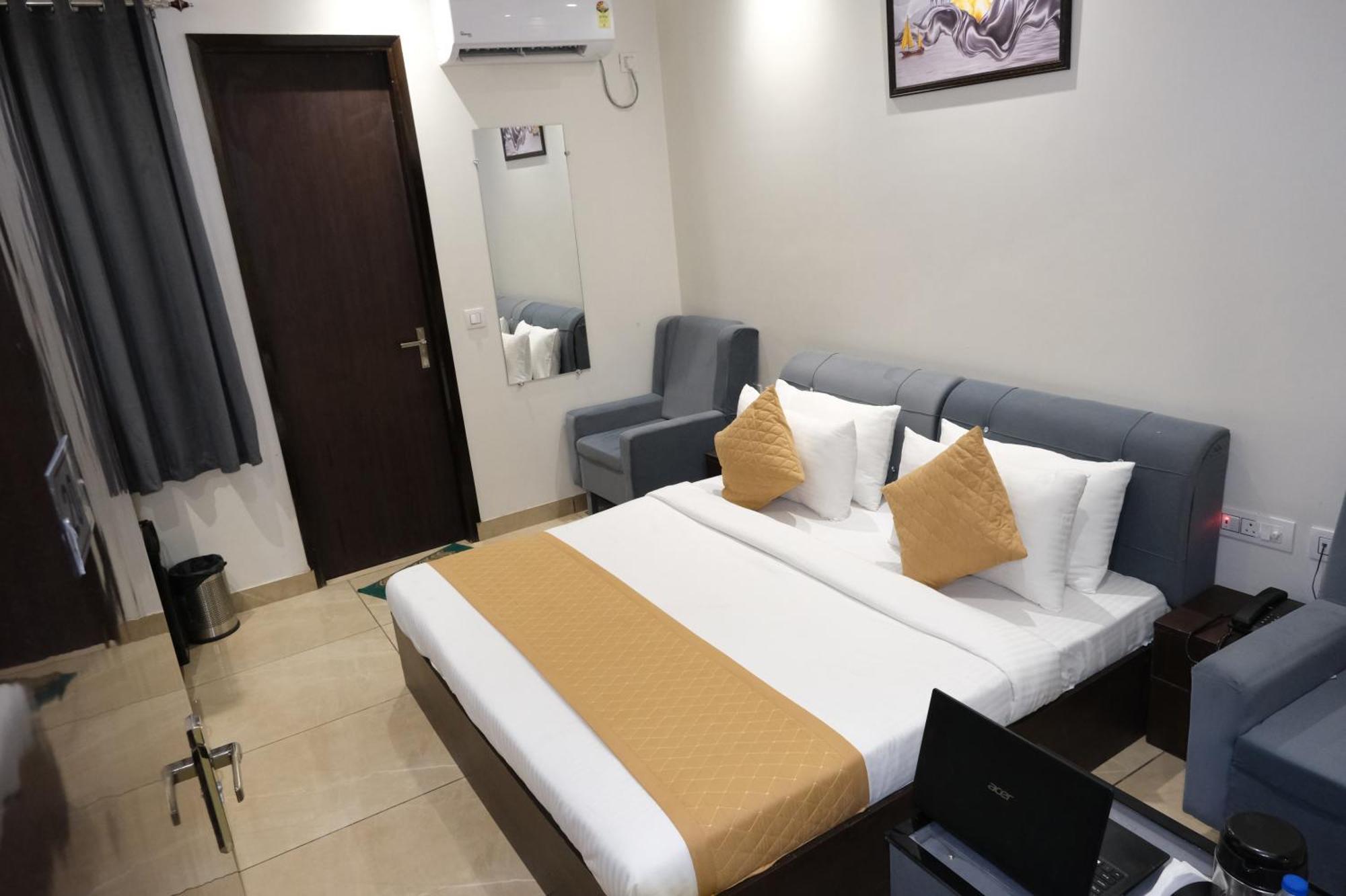 Hotel De Hocks Deluxe - New Delhi Railway Station エクステリア 写真