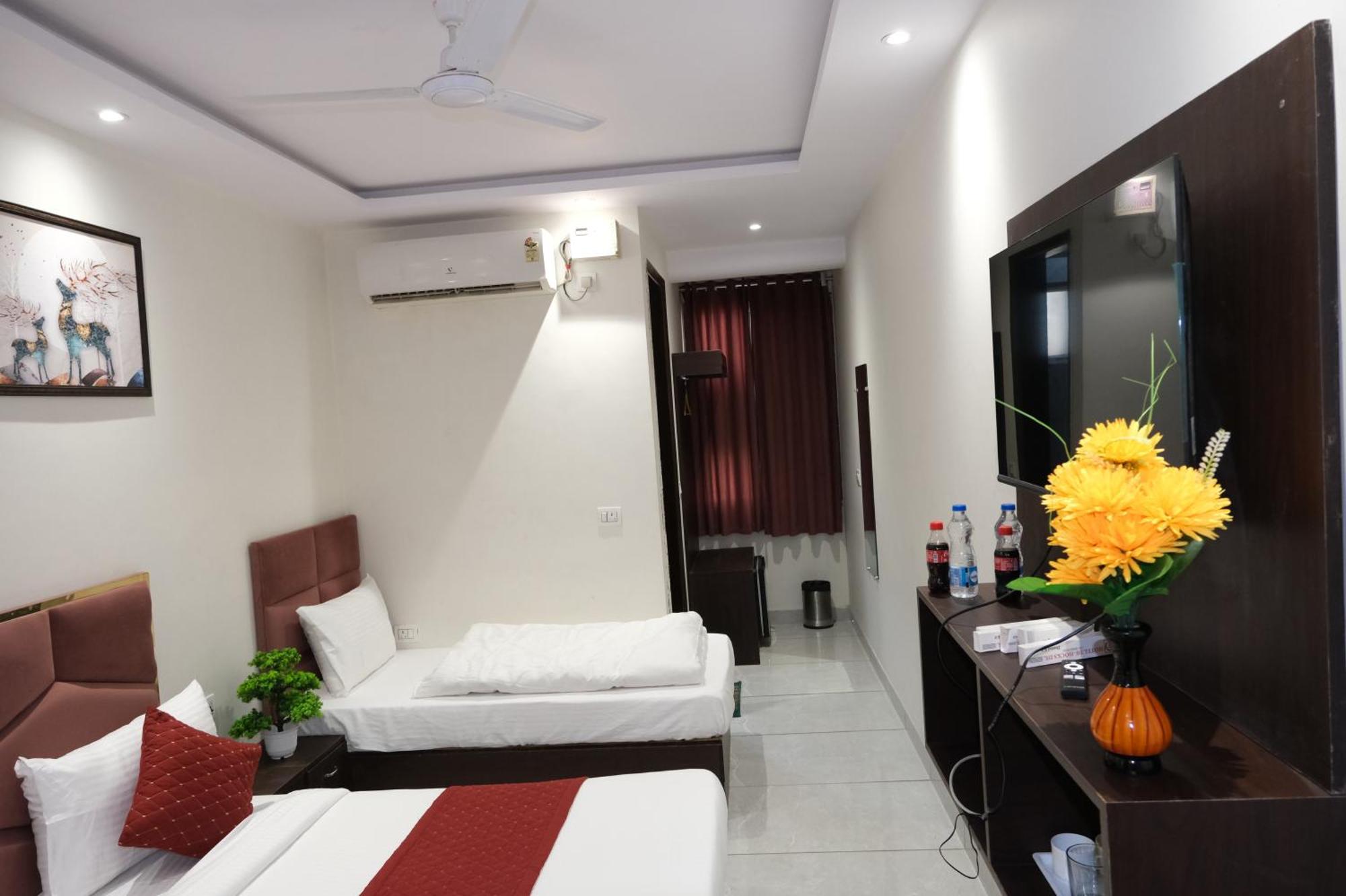 Hotel De Hocks Deluxe - New Delhi Railway Station エクステリア 写真