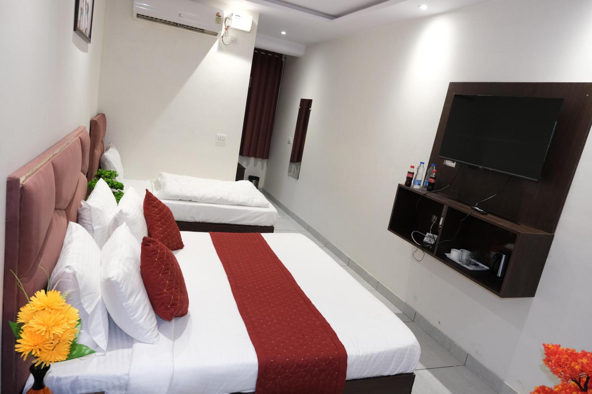 Hotel De Hocks Deluxe - New Delhi Railway Station エクステリア 写真