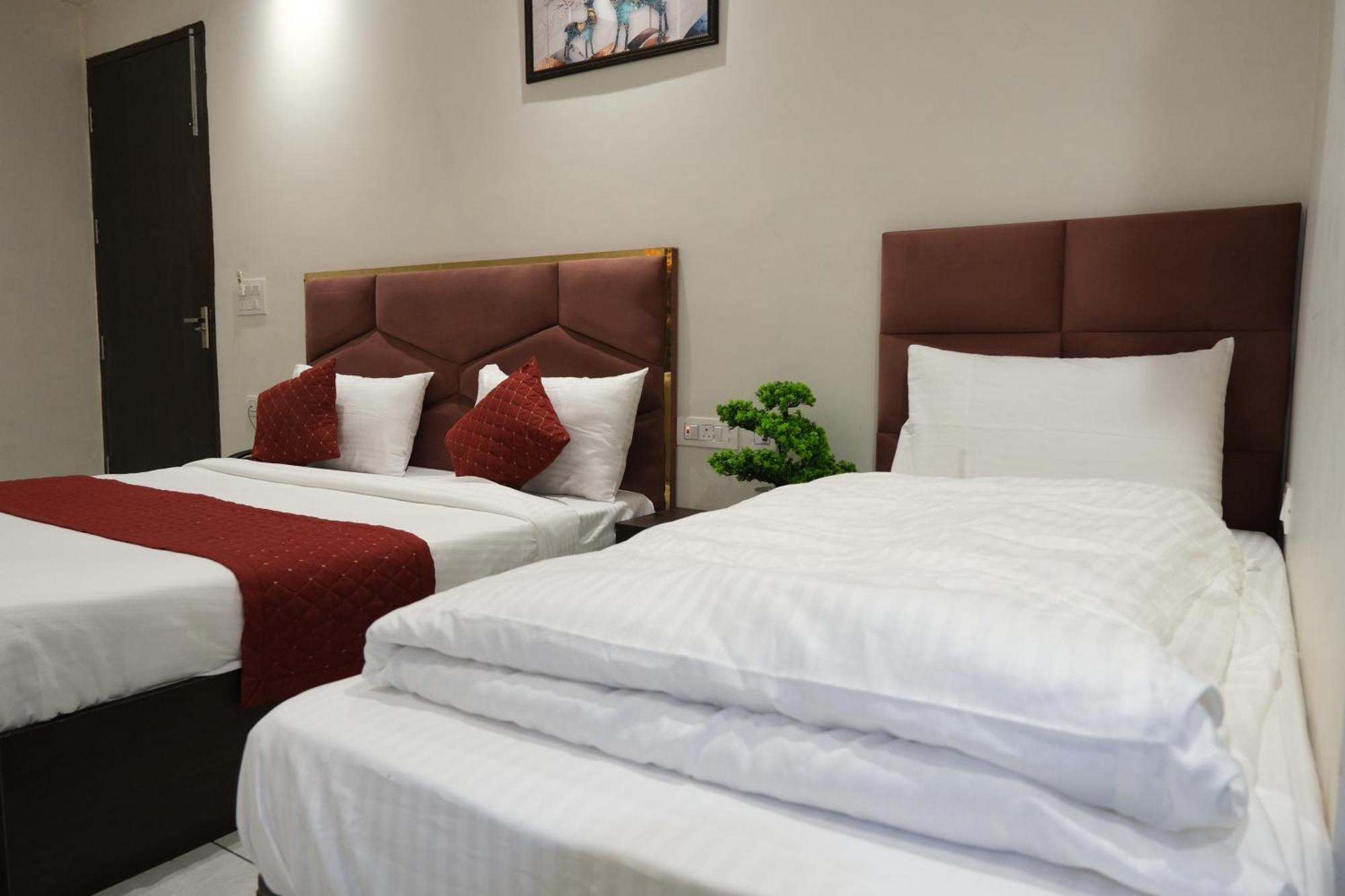 Hotel De Hocks Deluxe - New Delhi Railway Station エクステリア 写真