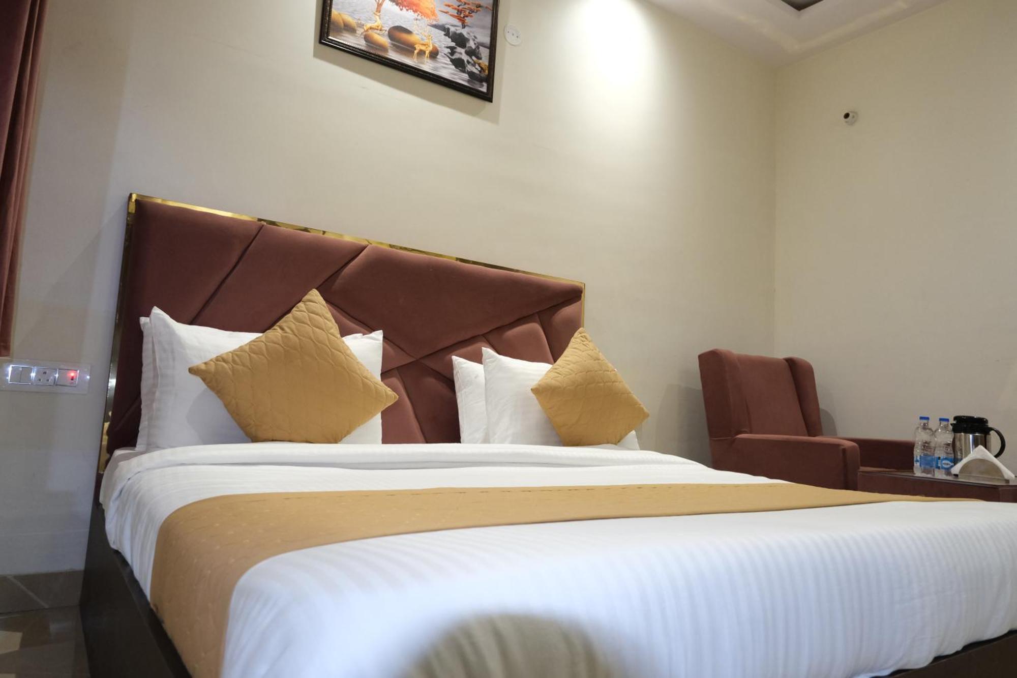 Hotel De Hocks Deluxe - New Delhi Railway Station エクステリア 写真