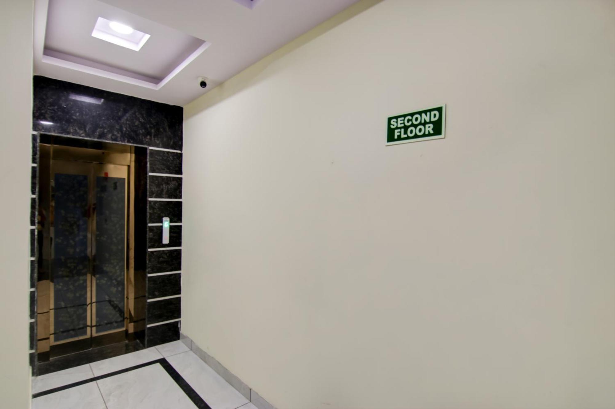 Hotel De Hocks Deluxe - New Delhi Railway Station エクステリア 写真