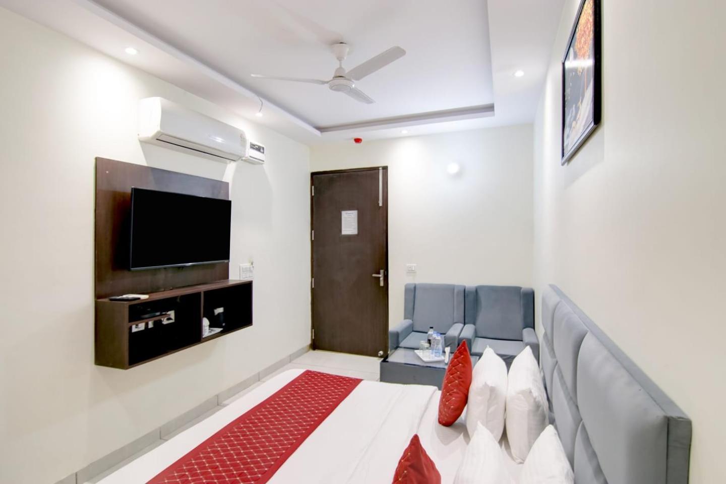 Hotel De Hocks Deluxe - New Delhi Railway Station エクステリア 写真