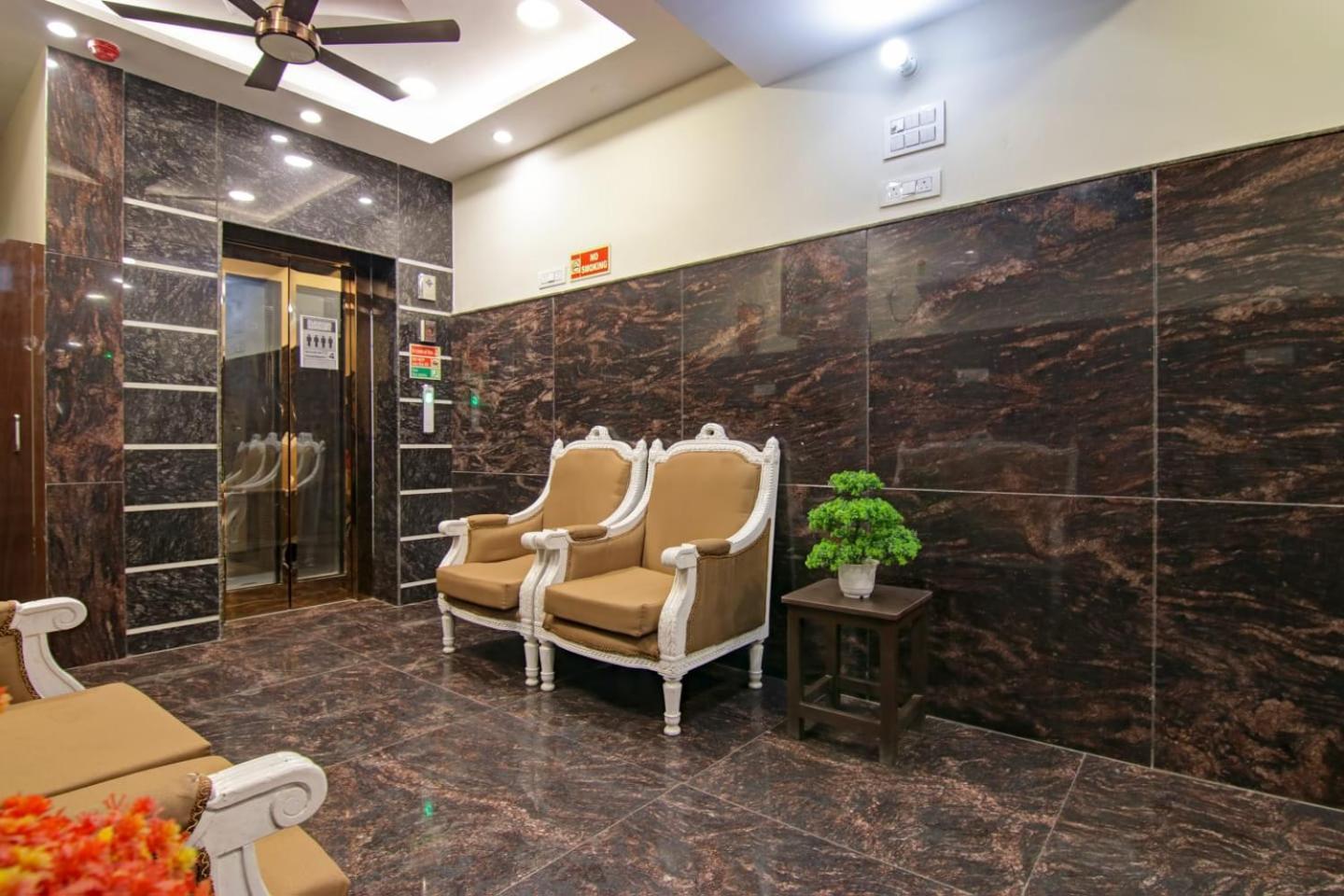 Hotel De Hocks Deluxe - New Delhi Railway Station エクステリア 写真