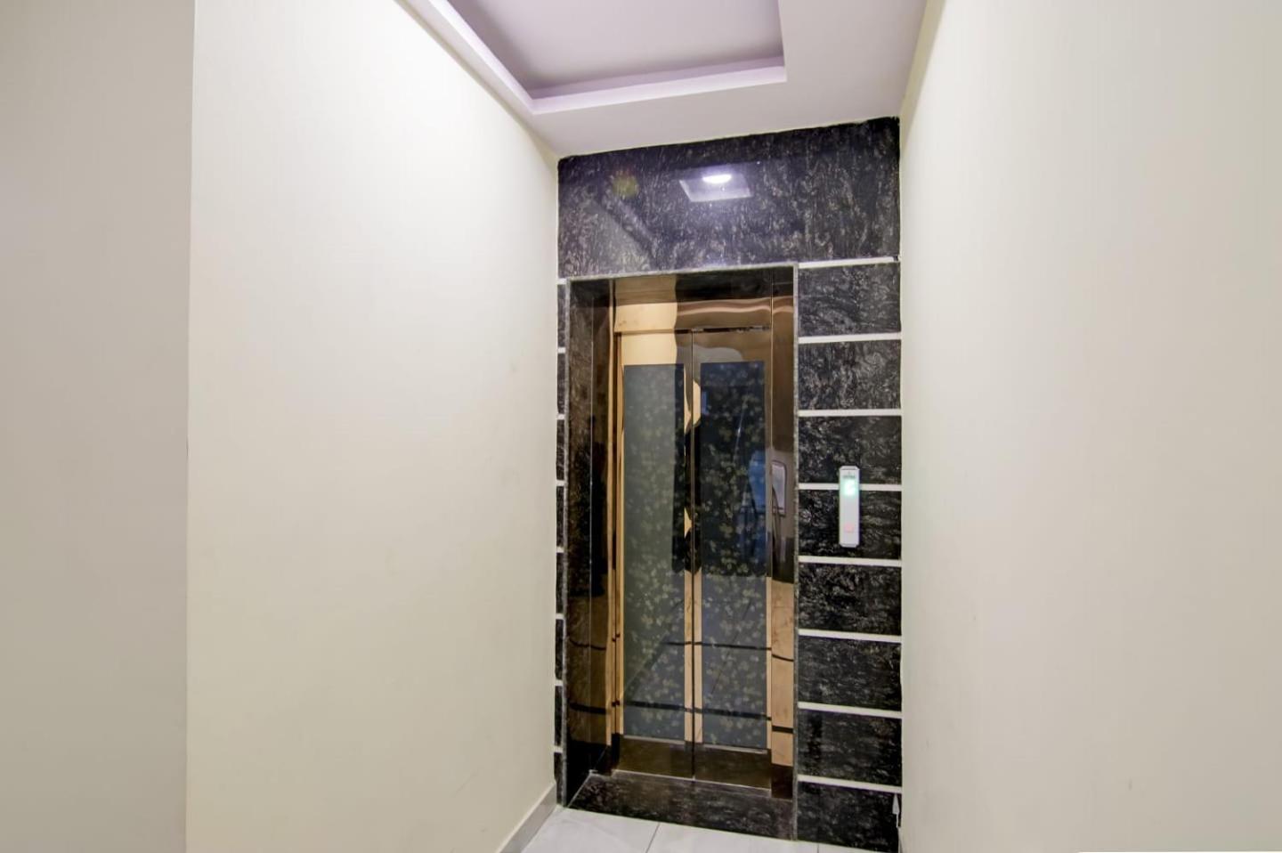Hotel De Hocks Deluxe - New Delhi Railway Station エクステリア 写真